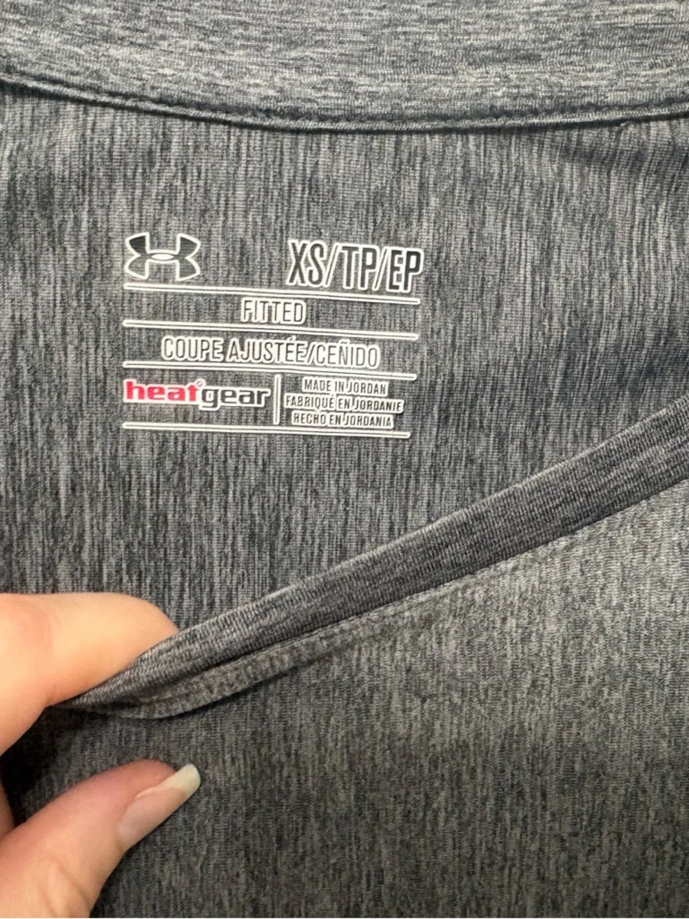 Under Armour Heat Gear Long Sleeve size xsmall / small - Picture 3 of 6